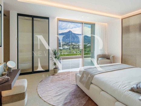 Villa con vistas panorámicas en Nueva Andalucía en venta