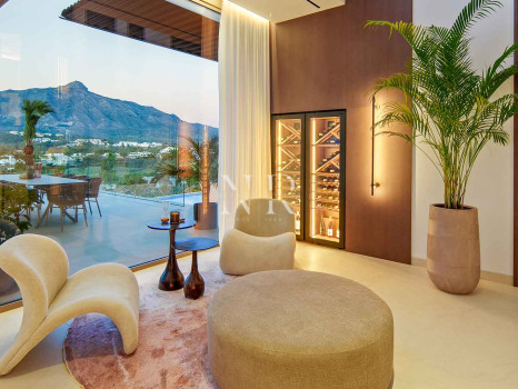 Villa avec vues panoramiques à Nueva Andalucía à vendre
