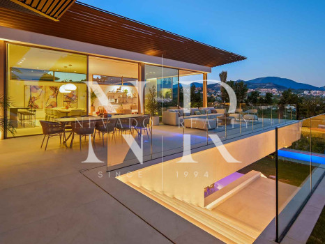 Villa con vistas panorámicas en Nueva Andalucía en venta