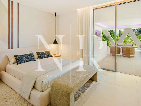 Villa con vistas panorámicas en Nueva Andalucía en venta