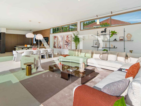 Villa con vistas panorámicas en Nueva Andalucía en venta