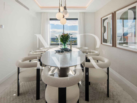 Penthouse with panoramic sea views for sale in Monte Halcones, Benahavís