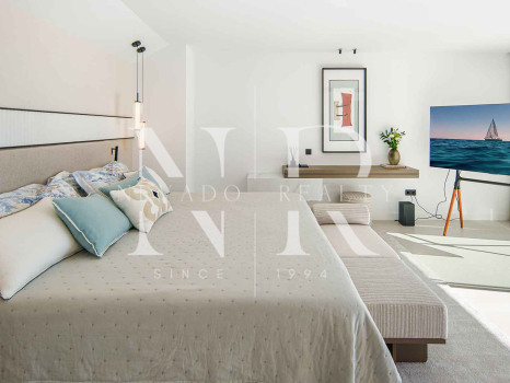 Penthouse with panoramic sea views for sale in Monte Halcones, Benahavís
