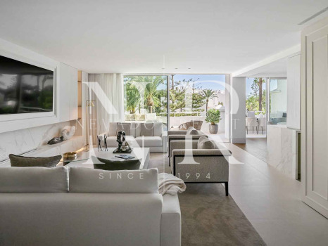 Penthouse avec vue sur la mer à vendre à Alhambra del Mar, Marbella Golden Mile