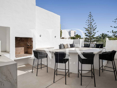Penthouse avec vue sur la mer à vendre à Alhambra del Mar, Marbella Golden Mile