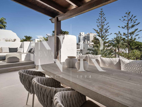 Penthouse avec vue sur la mer à vendre à Alhambra del Mar, Marbella Golden Mile