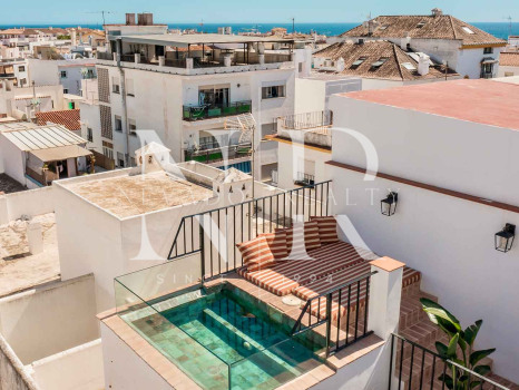Adosada con piscina privada en Marques del Duero, San Pedro de Alcantara