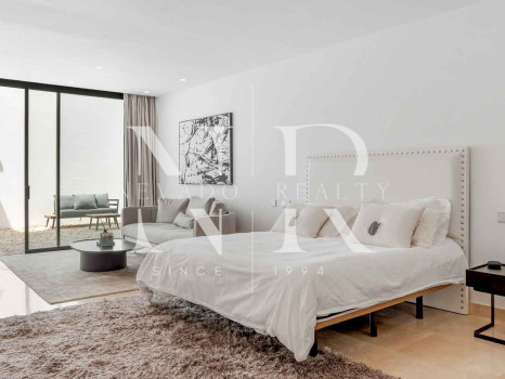 Elegante villa con vistas al mar en La Alquería, Benahavís en venta