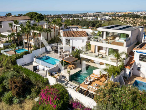 Villa con vistas panorámicas en Nueva Andalucía, Marbella, en venta