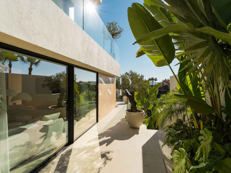 Villa con vistas panorámicas en Nueva Andalucía, Marbella, en venta