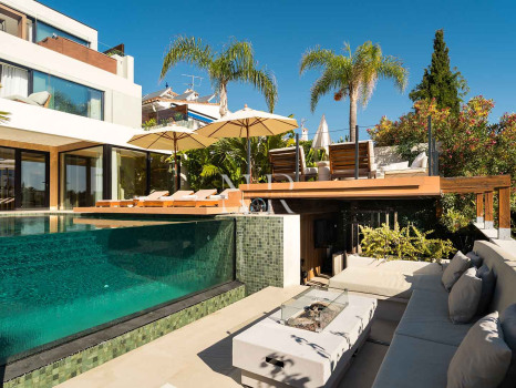 Villa con vistas panorámicas en Nueva Andalucía, Marbella, en venta