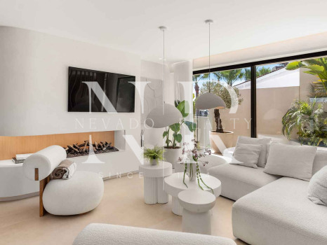 Villa con vistas panorámicas en Nueva Andalucía, Marbella, en venta