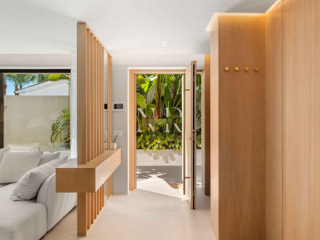 Villa con vistas panorámicas en Nueva Andalucía, Marbella, en venta
