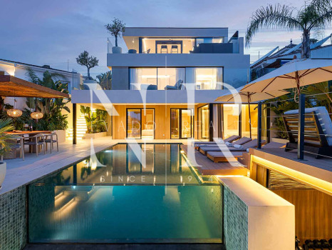 Villa con vistas panorámicas en Nueva Andalucía, Marbella, en venta