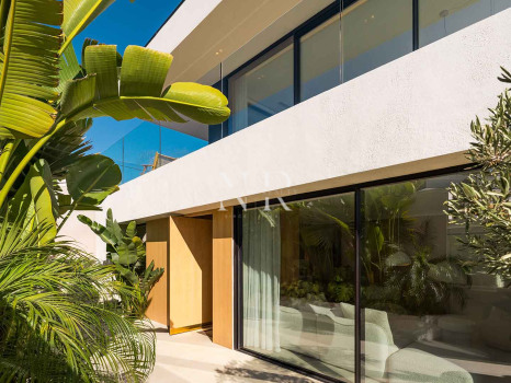 Villa con vistas panorámicas en Nueva Andalucía, Marbella, en venta