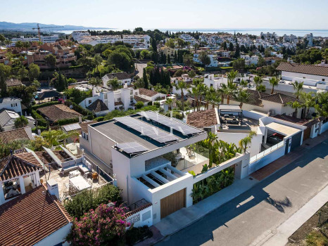 Villa con vistas panorámicas en Nueva Andalucía, Marbella, en venta