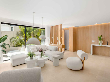 Villa con vistas panorámicas en Nueva Andalucía, Marbella, en venta