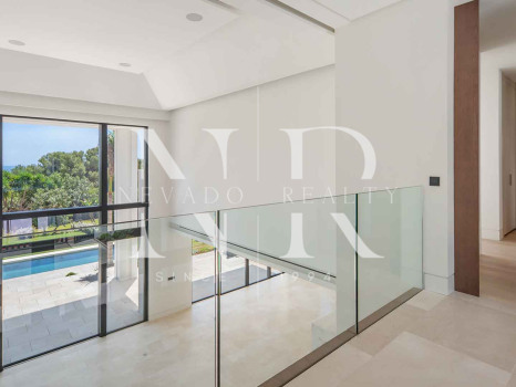 Sea-view villa in Rocío de Nagüeles for sale