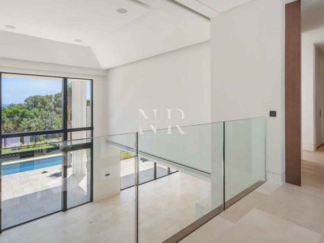 Sea-view villa in Rocío de Nagüeles for sale