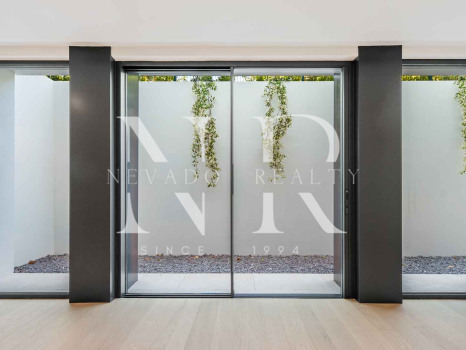 Sea-view villa in Rocío de Nagüeles for sale