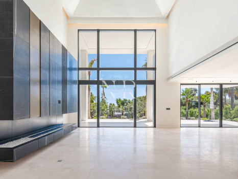 Sea-view villa in Rocío de Nagüeles for sale