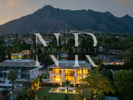 Sea-view villa in Rocío de Nagüeles for sale