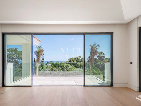 Sea-view villa in Rocío de Nagüeles for sale