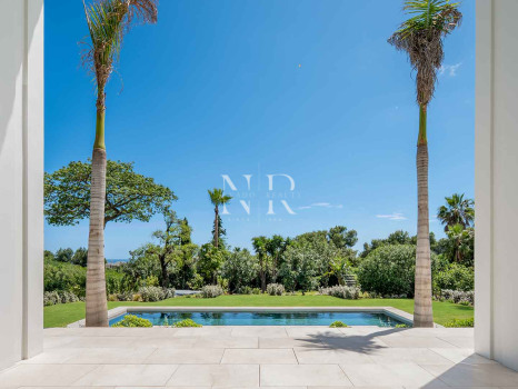 Sea-view villa in Rocío de Nagüeles for sale