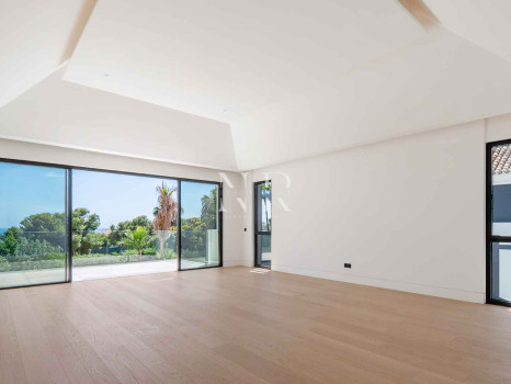 Sea-view villa in Rocío de Nagüeles for sale
