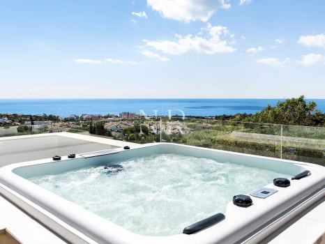 Villa avec vue sur la mer à vendre à Sierra Blanca, Marbella