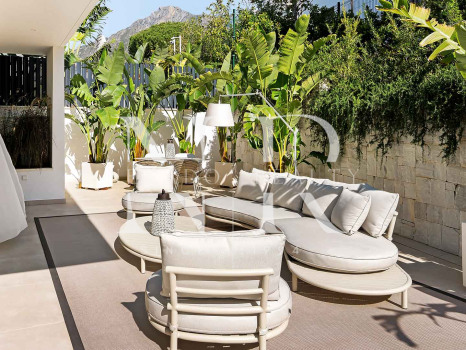 Sea View Villa for Sale in Sierra Blanca, Marbella