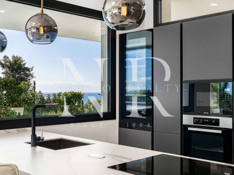 Sea View Villa for Sale in Sierra Blanca, Marbella