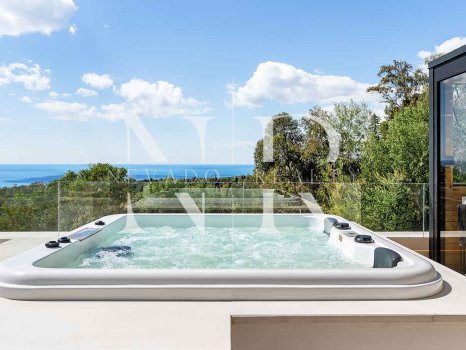 Sea View Villa for Sale in Sierra Blanca, Marbella