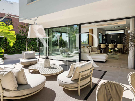 Sea View Villa for Sale in Sierra Blanca, Marbella