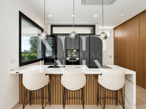 Sea View Villa for Sale in Sierra Blanca, Marbella