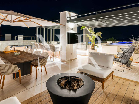 Sea View Villa for Sale in Sierra Blanca, Marbella