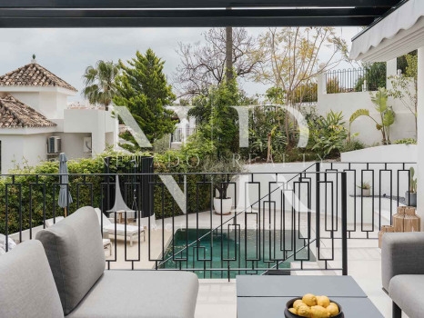 Villa for sale in Los Naranjos Hill Club, Nueva Andalucía