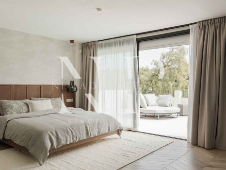 Villa for sale in Los Naranjos Hill Club, Nueva Andalucía