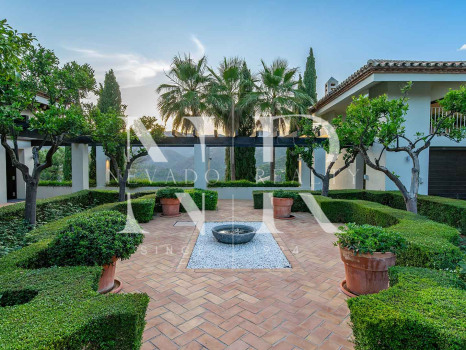 Villa in La Zagaleta with Mediterranean Views for Sale