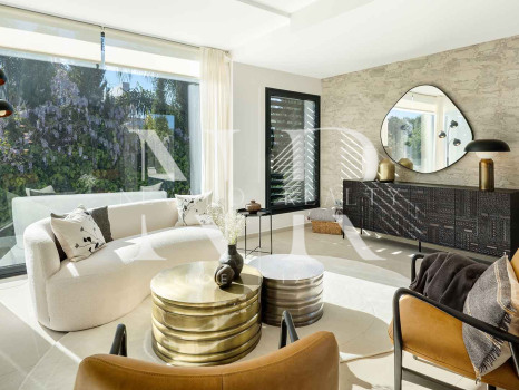 Villa moderna en Nueva Andalucía en venta