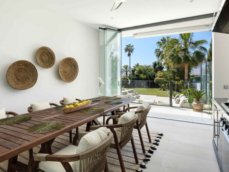 Villa moderne à vendre à Nueva Andalucía, Marbella
