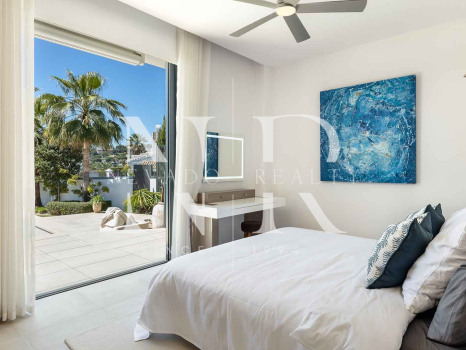 Villa moderna en Nueva Andalucía en venta