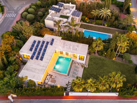 Villa moderne à vendre à Nueva Andalucía, Marbella