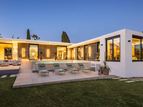 Villa moderne à vendre à Nueva Andalucía, Marbella