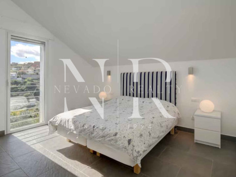 Villa con vista al mar en Manilva en venta