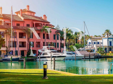 Villa con vista al mar en Manilva en venta