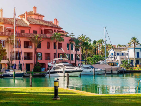Villa avec vue sur la mer à Manilva à vendre
