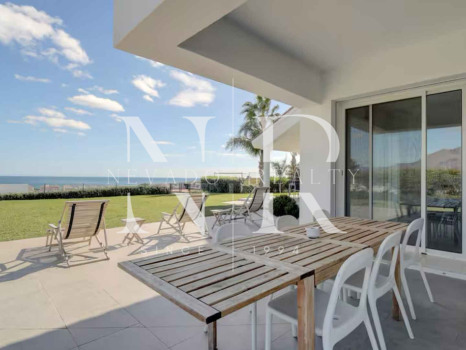 Villa con vista al mar en Manilva en venta