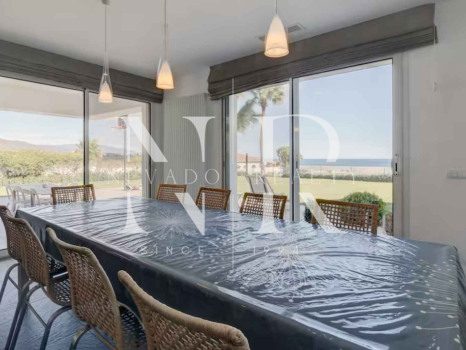 Villa con vista al mar en Manilva en venta