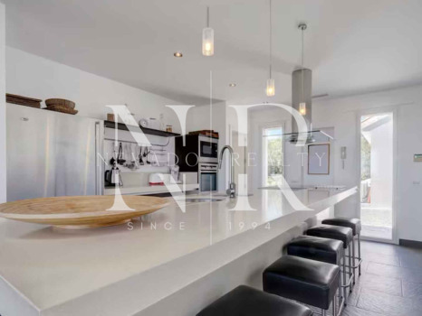 Villa con vista al mar en Manilva en venta